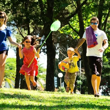 Port Vincent - Deux Pieces Avec Piscine Mae-3333